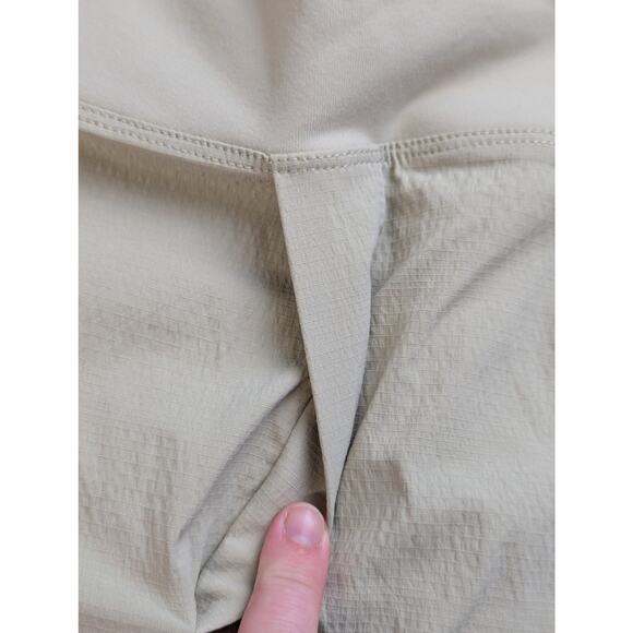 NWT Athleta Trekkie North Short Womens 18 Beige Ripstop Lightweight Hiking Camp - Picture 6 of 10